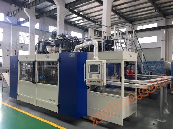 B15D-560 type (2+2) dual station bottle blowing machine