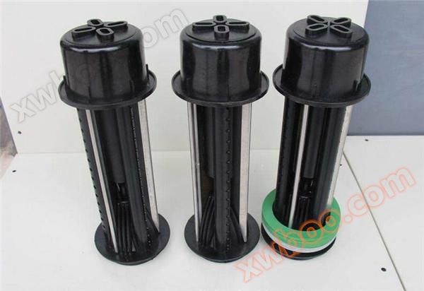 Poloautomatický diskový filtr