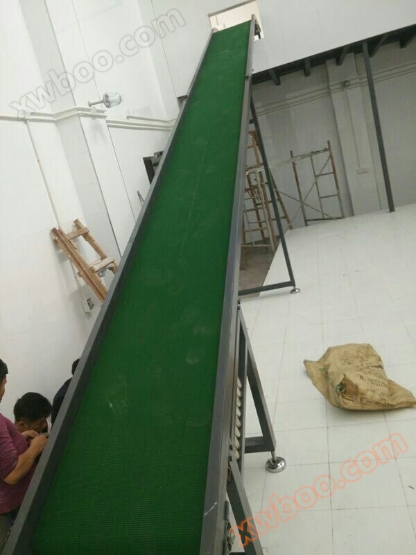 Convoyeur élévateur manuel mobile