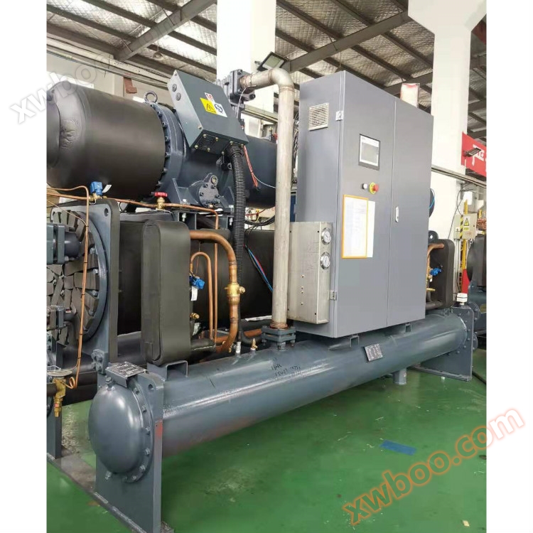 Screw industrial refrigeration unit