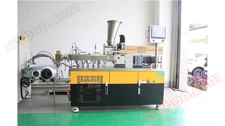 Laboratoire micro extrudeuse à double vis