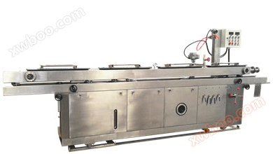 Precision automatic vacuum sizing cooling water tank