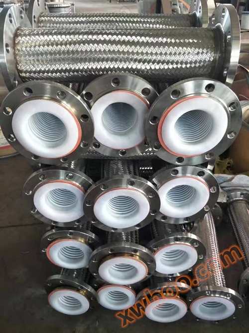 Tetrafluormetallschlauch