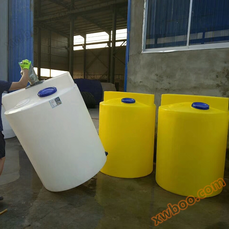 Weinan 1000 litri di barile di miscelazione di additivo PE serbatoio di fertilizzante in plastica resistente alla corrosione resistente all'acido e all'alcali fabbricante vendita diretta
