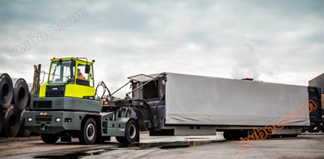 Terminální traktor (Terminal Tractor)