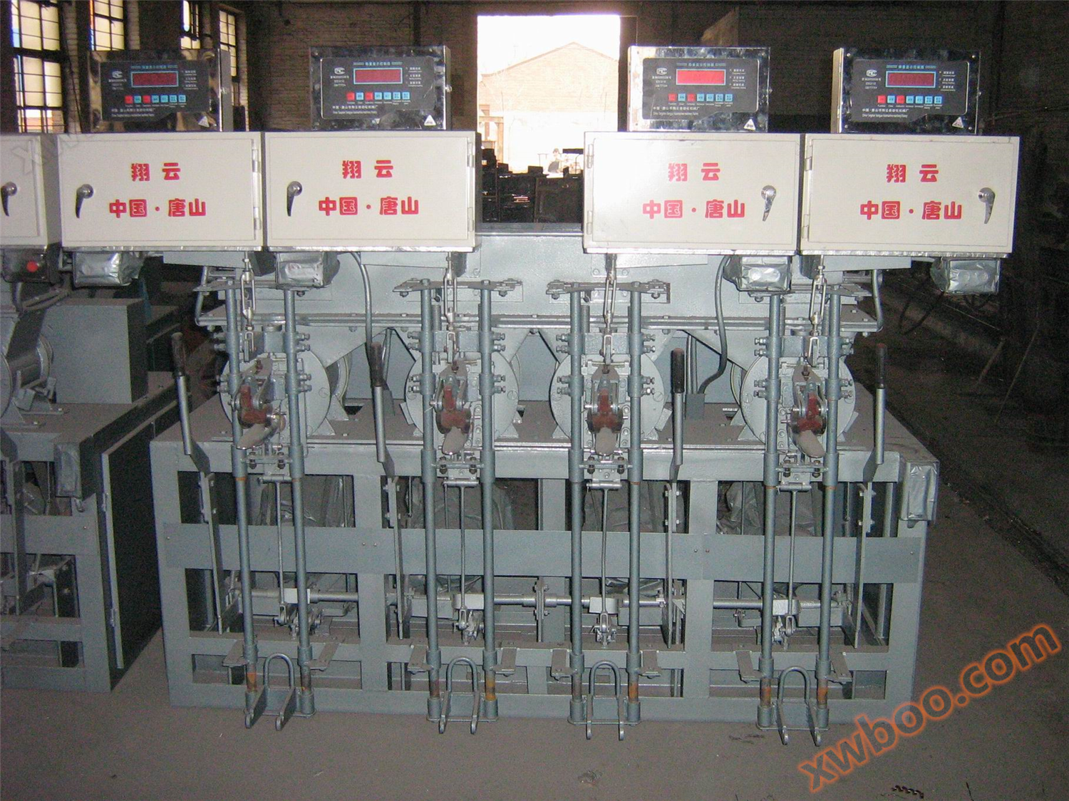 Máquina de embalaje de cemento espiral de cuatro bocas (báscula doble)